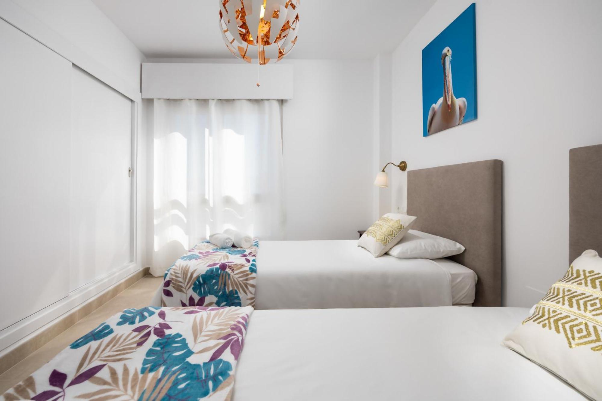 Paseo Maritimo Primera Linea De Playa Apartamento Estepona