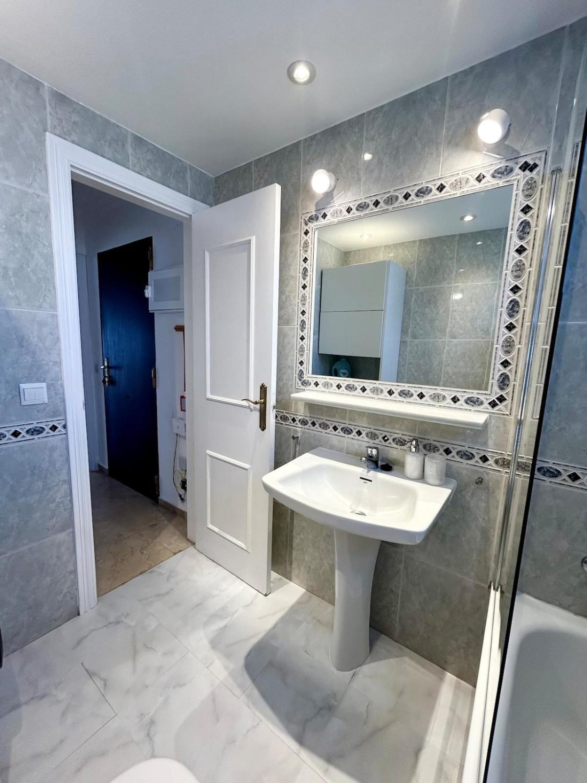 Elegant Close To The * Estepona