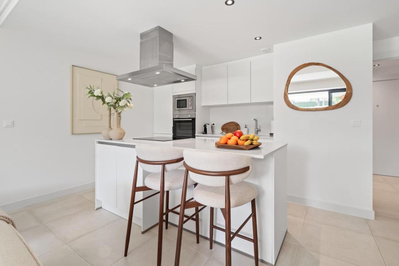 Oasis 325 Hideaway Luxe Garden Apartment *