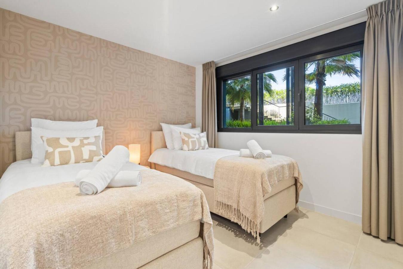 Oasis 325 Hideaway Luxe Garden