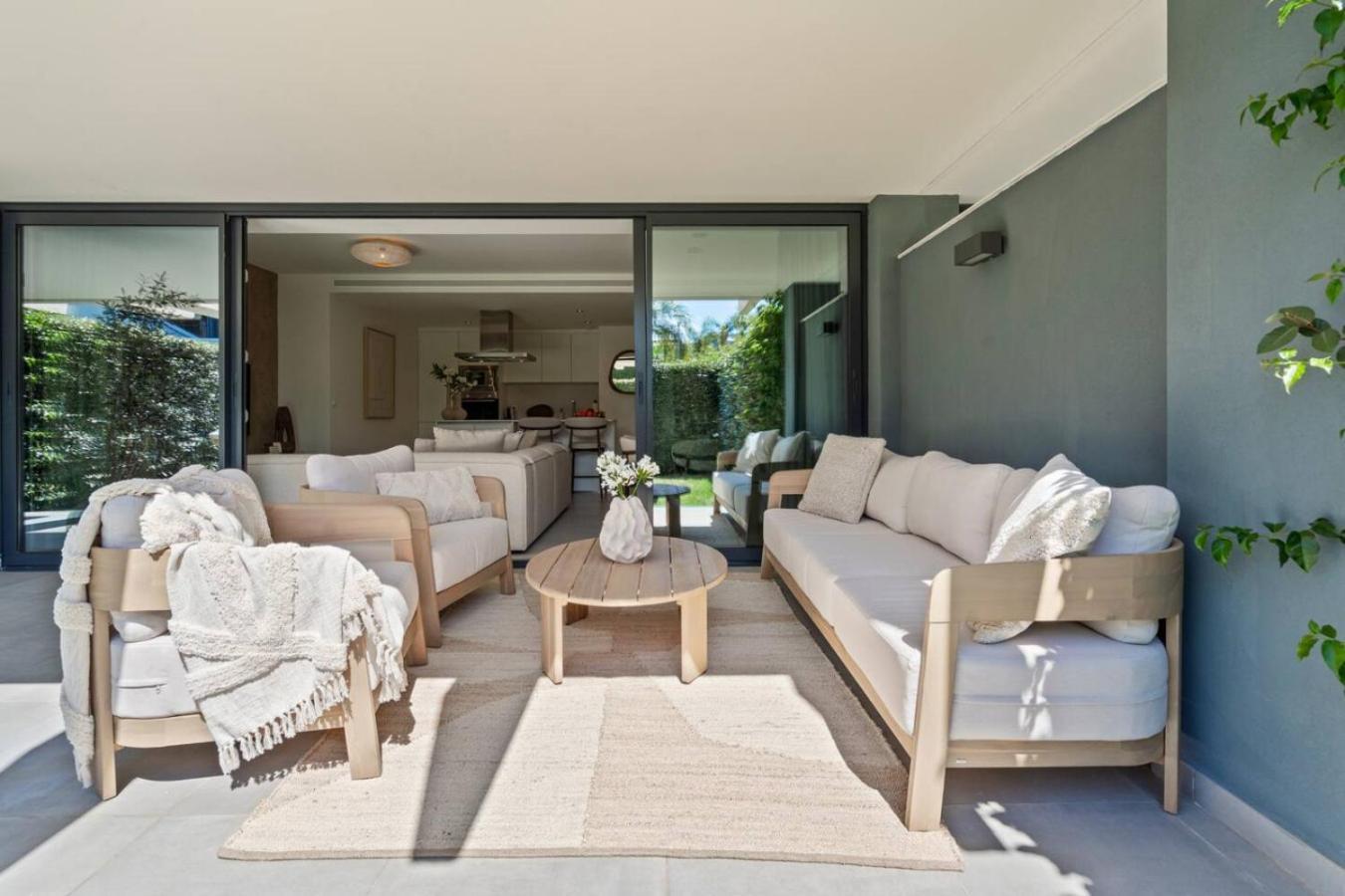 Oasis 325 Hideaway Luxe Garden Estepona