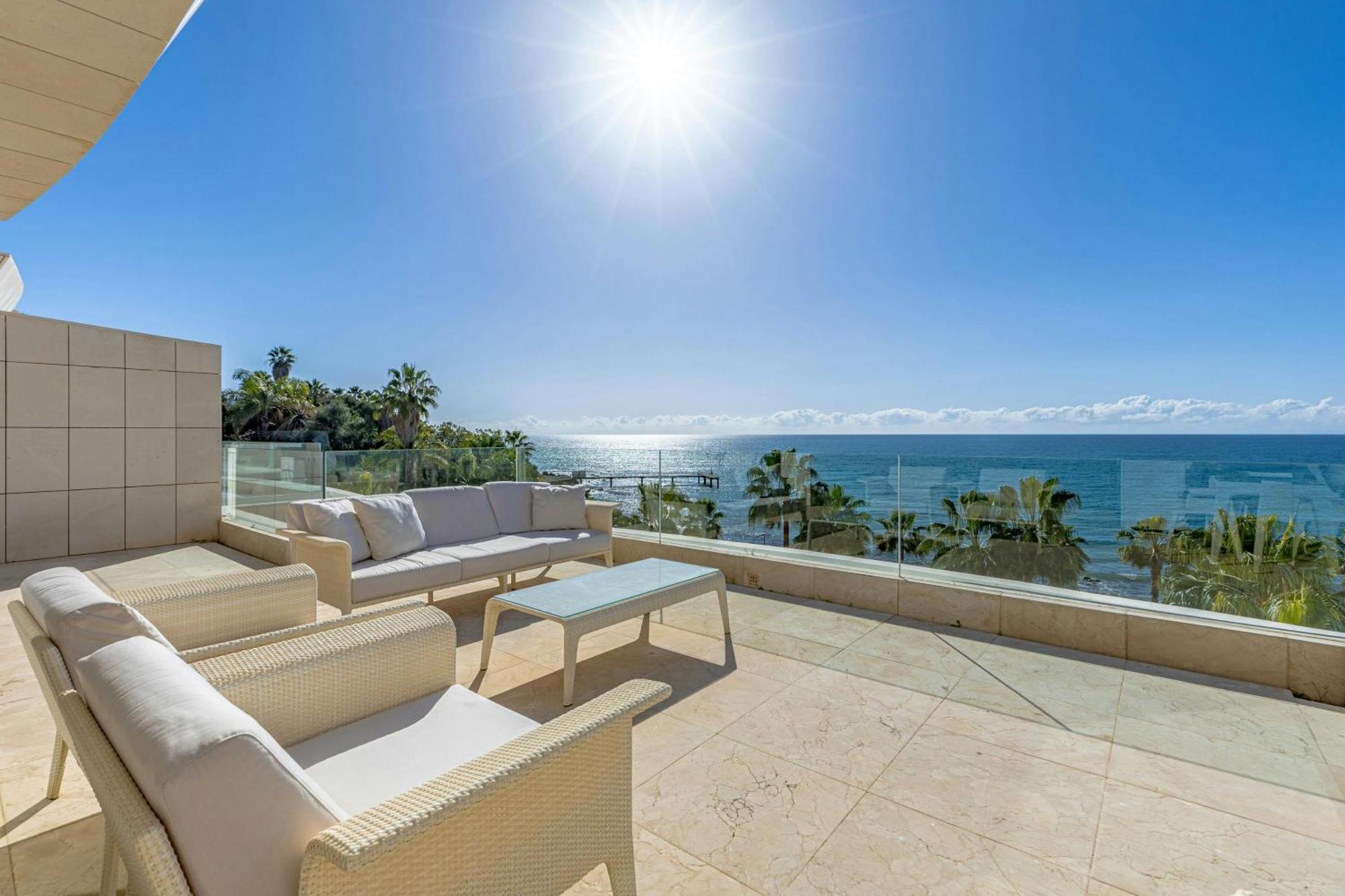 Les Rivages Apartment *