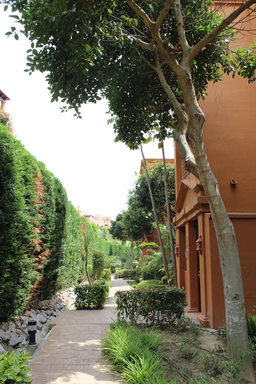 Benatalaya Estepona