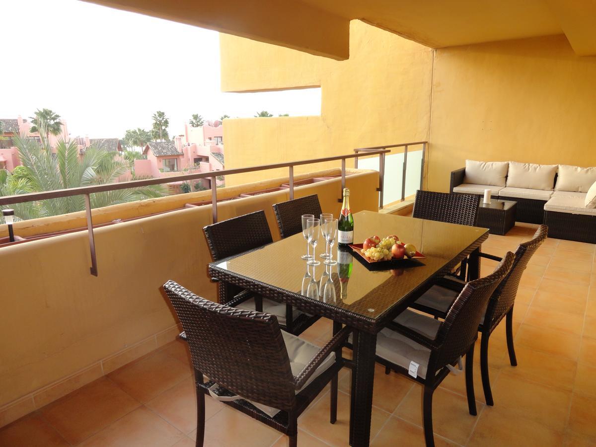 Salinas Apartment *
