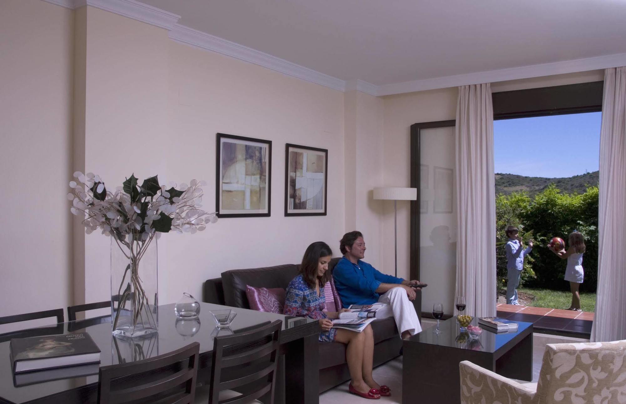 Aparthotel Albayt & 3*
