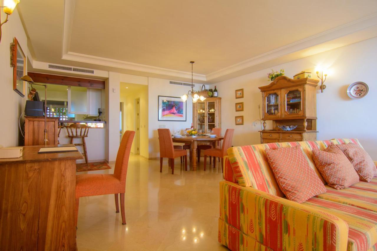 First Line Menara Beach Apartment *