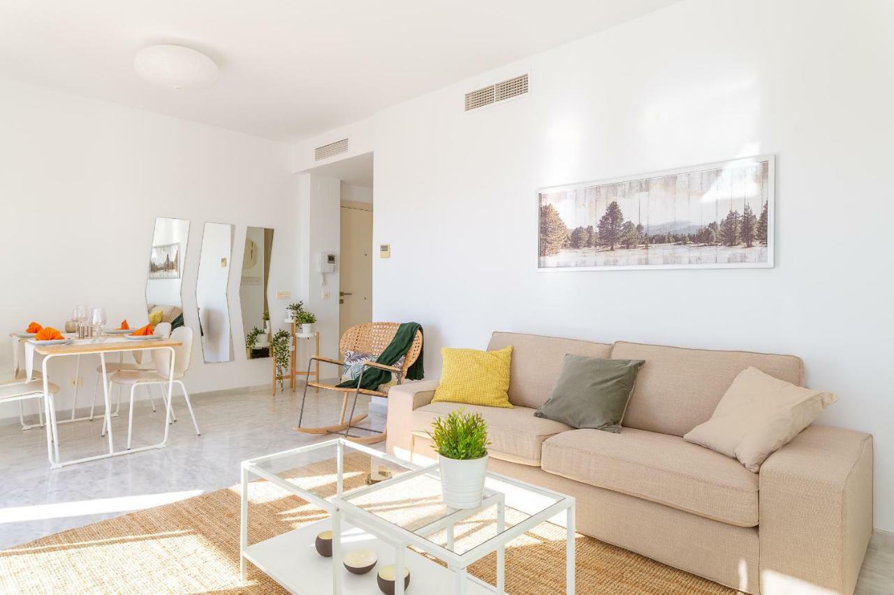 2266-amazing Newly Furnished Apt,on Golf, Sea View *