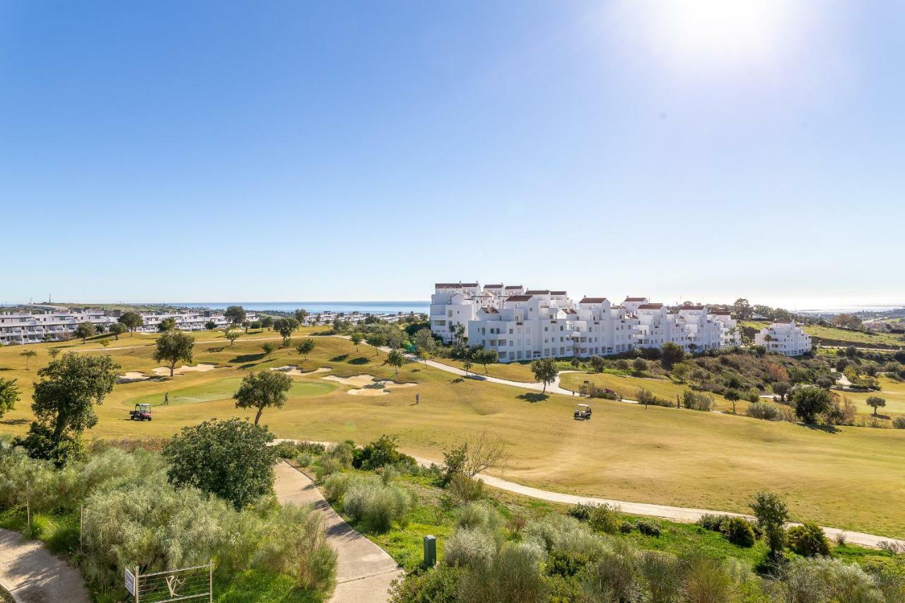 2266-amazing Newly Furnished Apt,on Golf, Sea View *