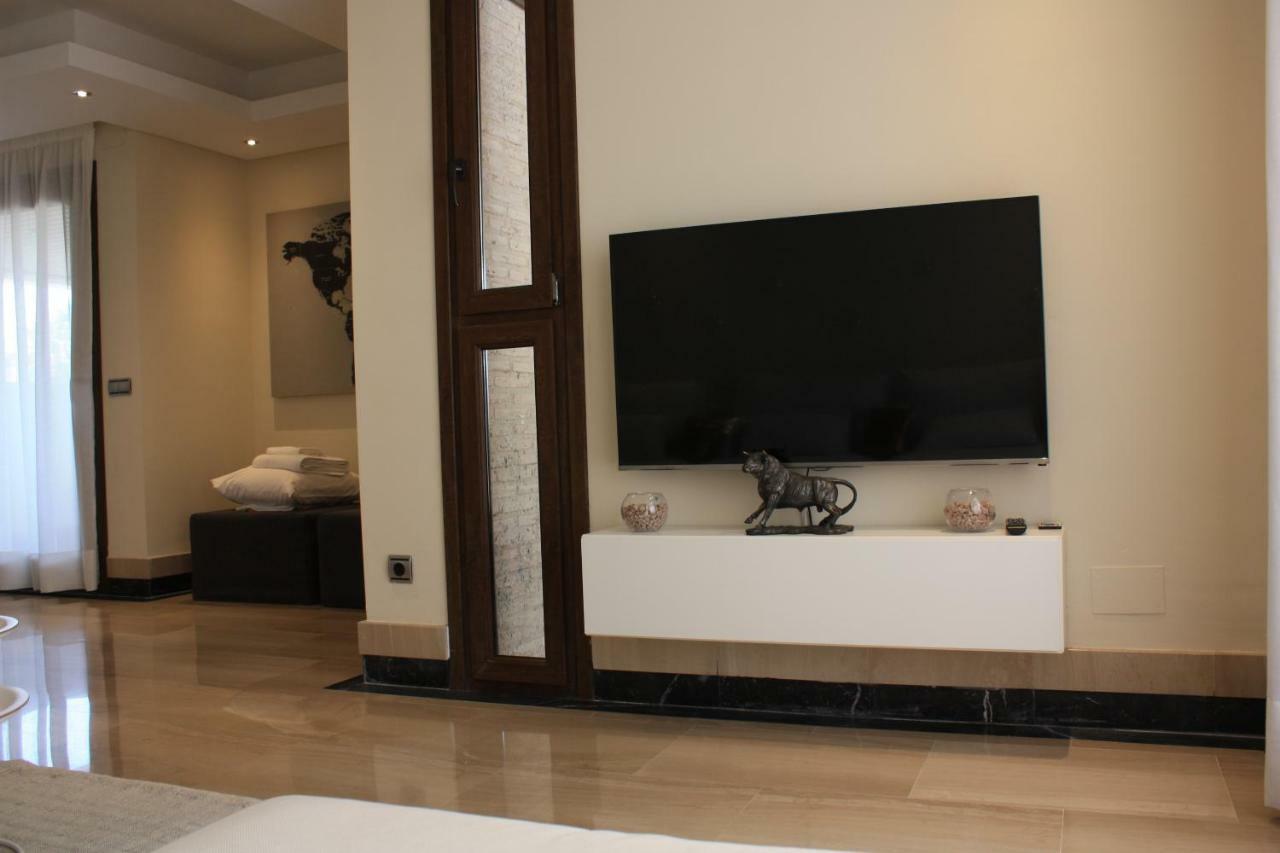 104 - With Private Swimming Pool Apartment Estepona
