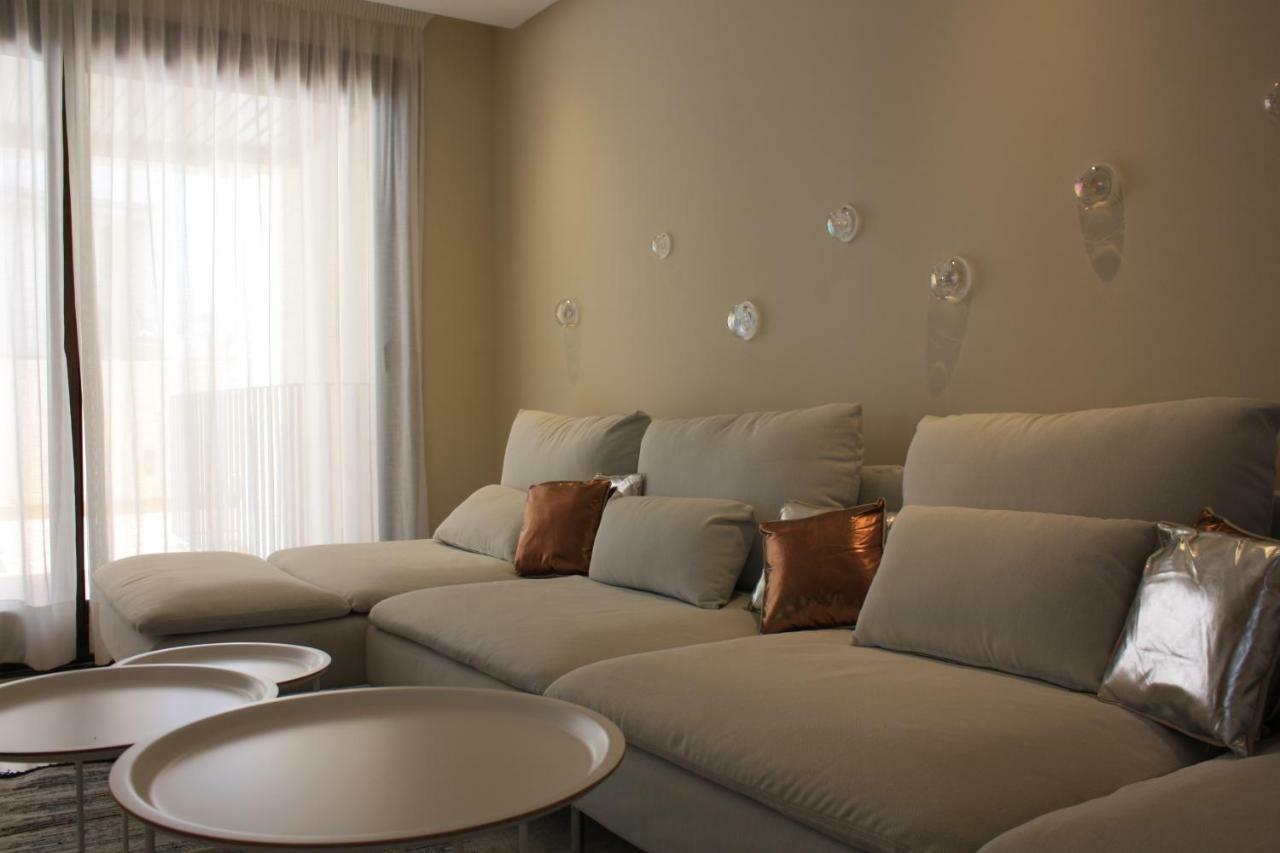 104 - With Private Swimming Pool *