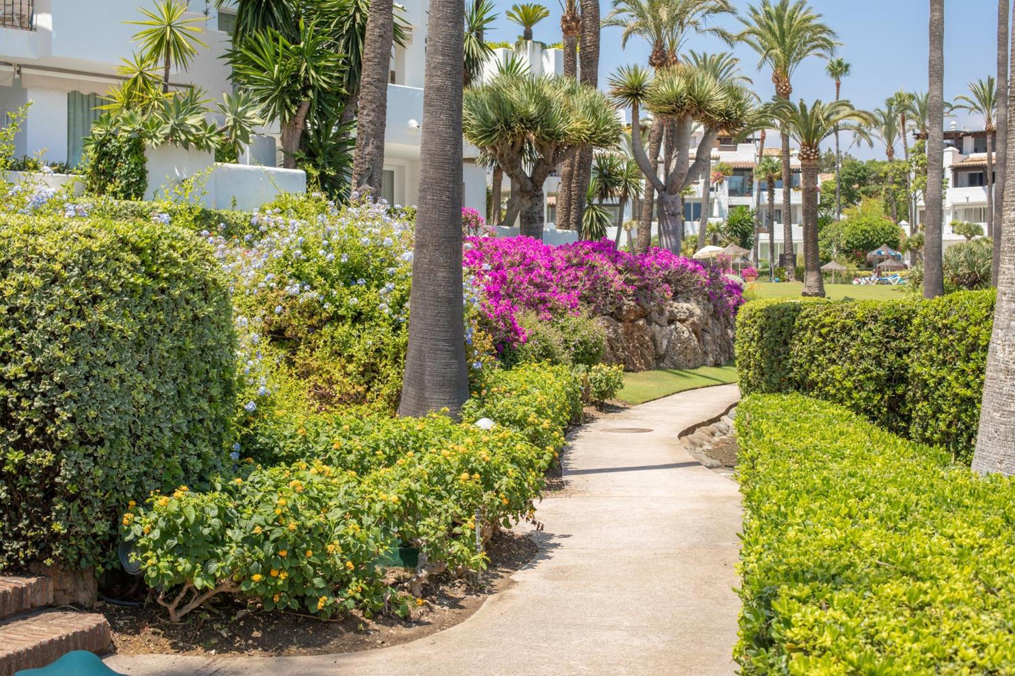 Apartment Hanami Alcazaba Front Sea View