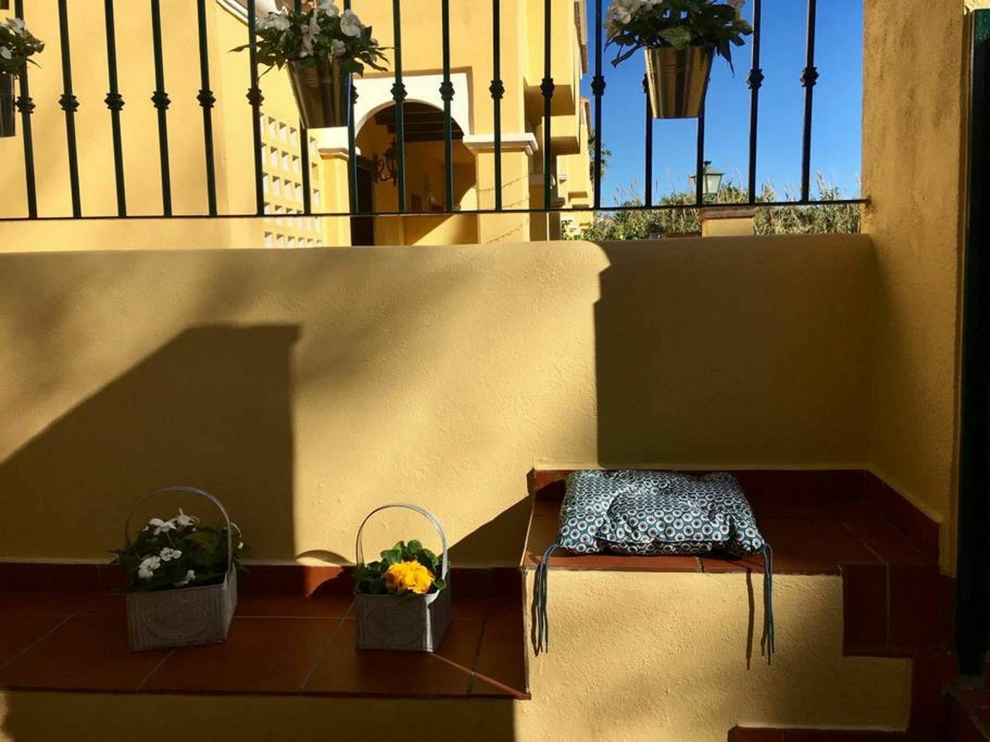 With One Bedroom In Estepona, With Pool Access And Furnished * Estepona