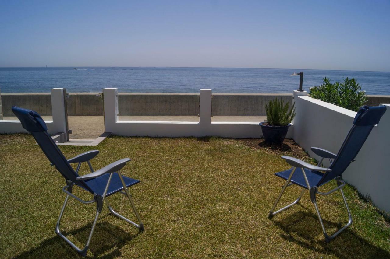Beach-front Bahia Dorada Estepona
