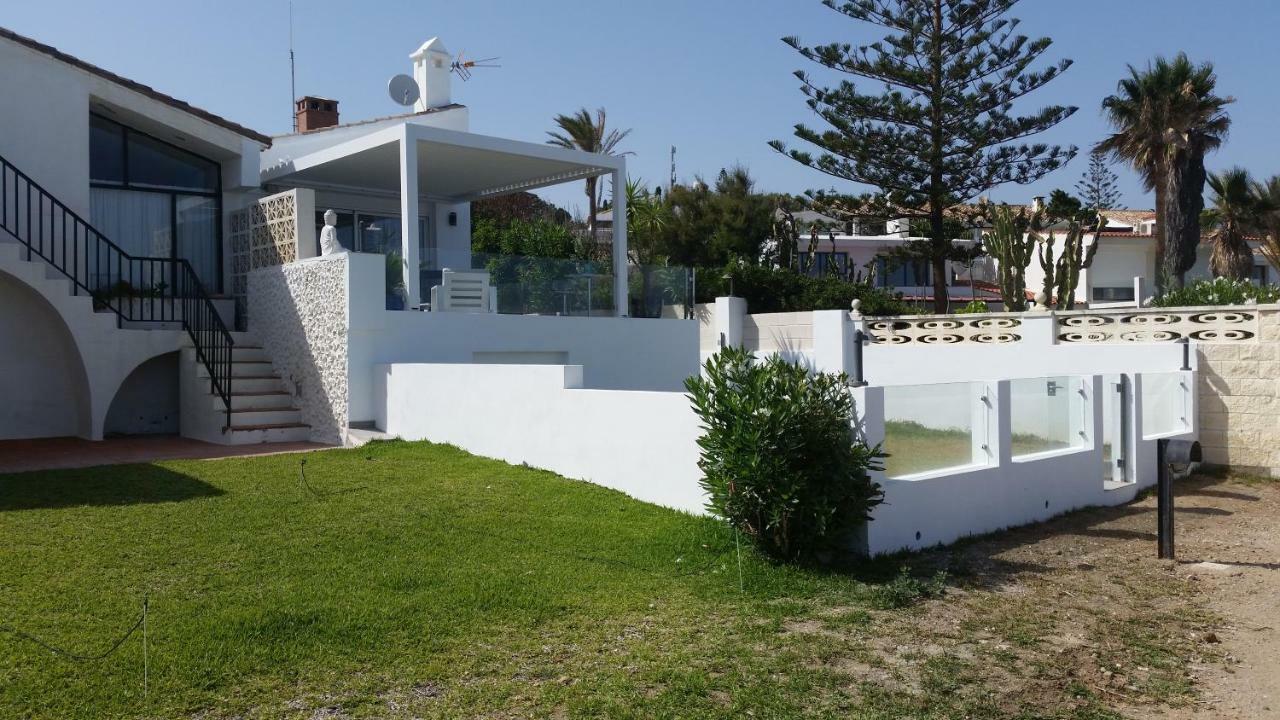 Beach-front Bahia Dorada