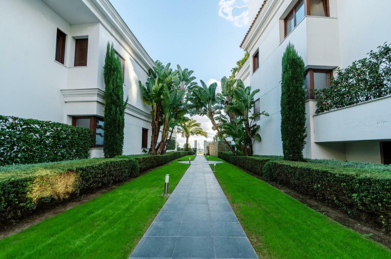 Luxury Frontal In Doncella Estepona
