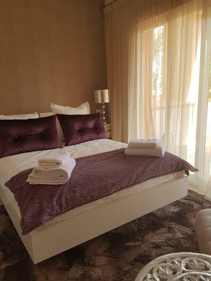 Apartment Bel Raffine A 5min De La Plage Estepona