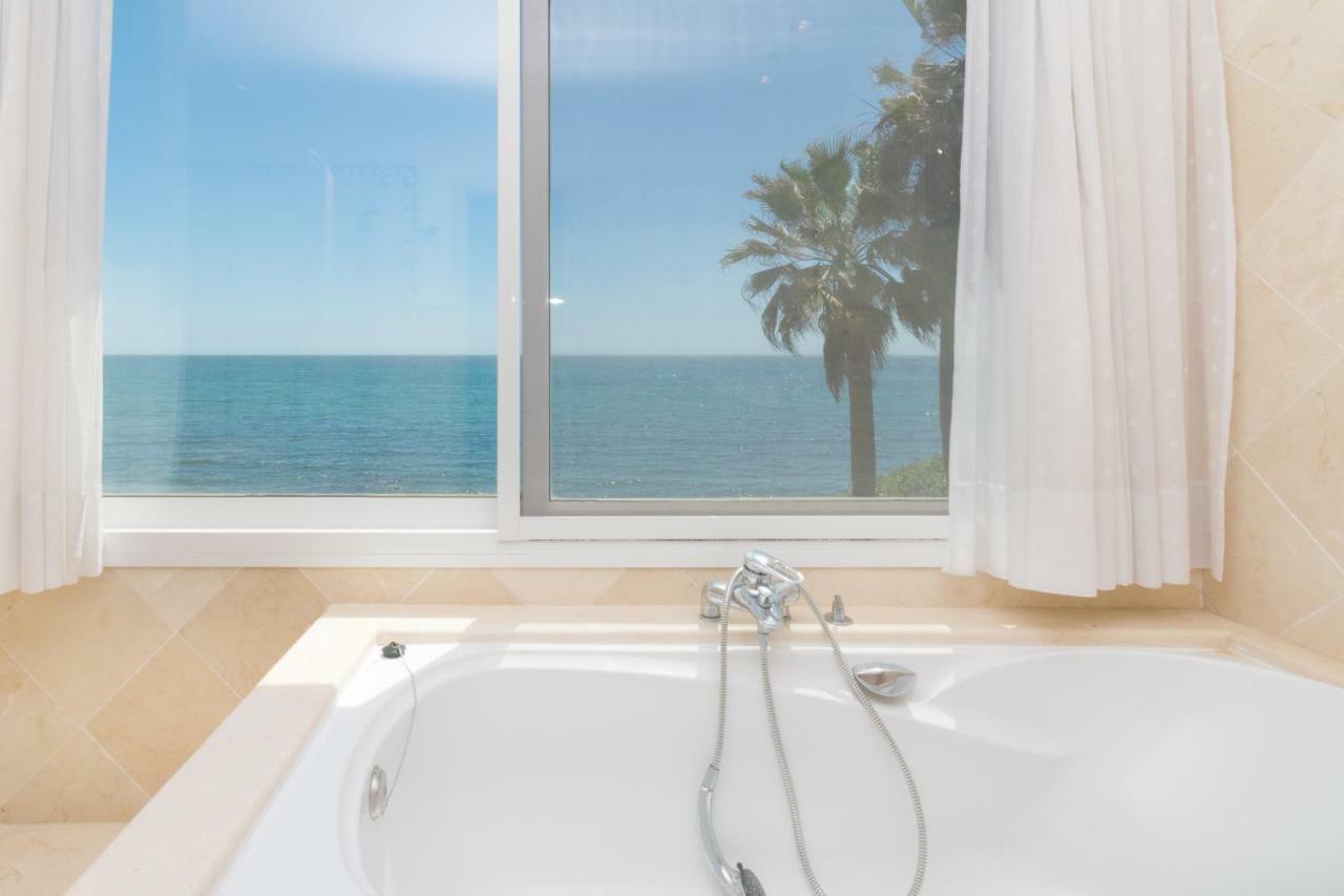 Urb Playa Azul 24 Estepona