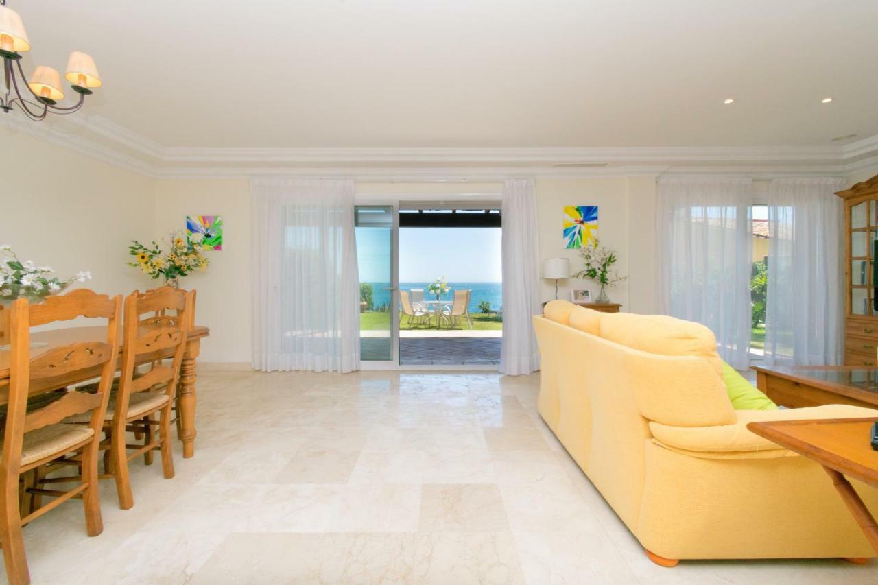 Holiday home Urb Playa Azul 24