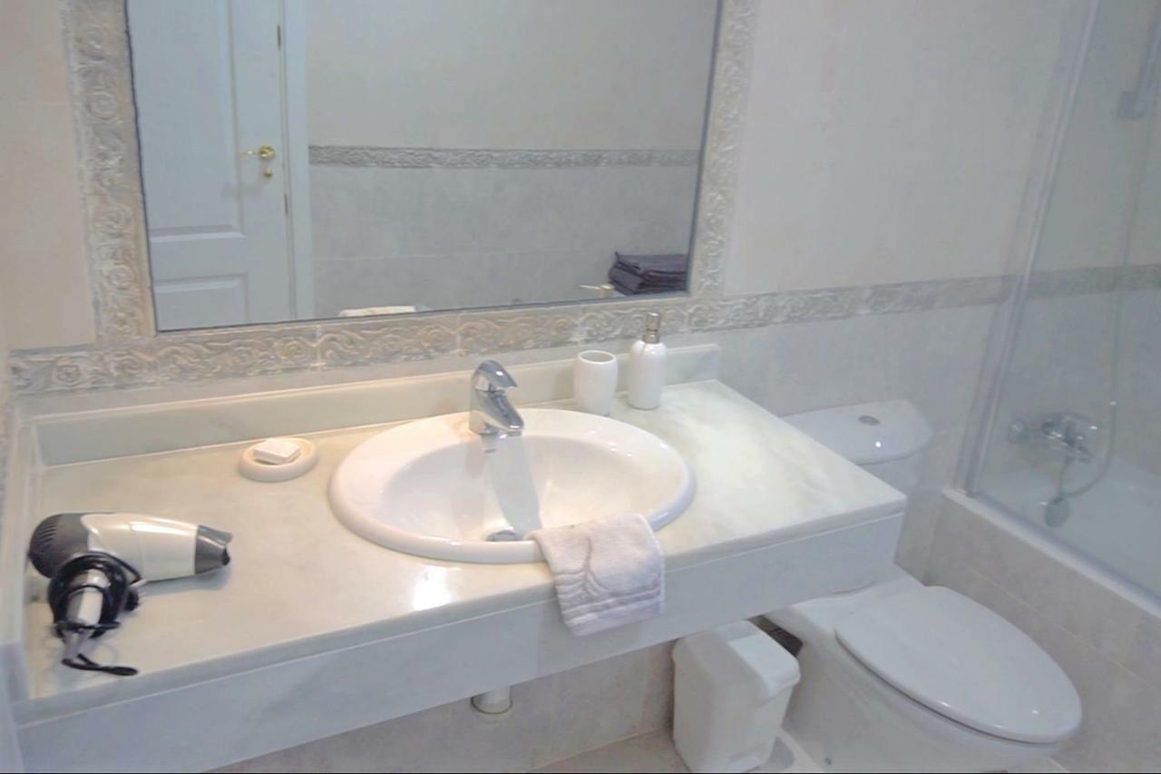 Marbella - Luxury & Spacious Next To Marriott Playa Andaluza - Private Heated Jacuzzi Holiday home