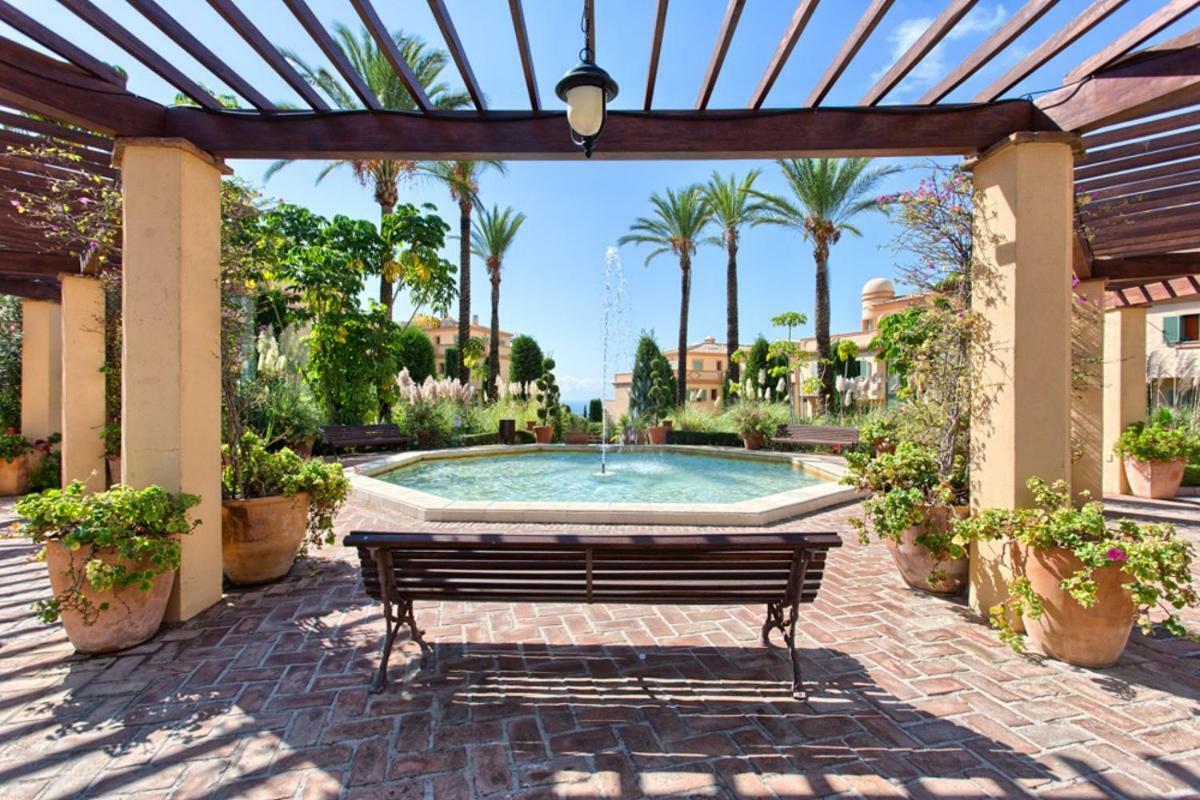 Four Seasons Los Flamingos Apartment Estepona