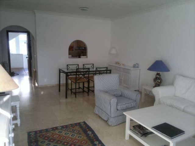 Urb. Pelikan Park Calle Sabinillas Nº 3 * Estepona