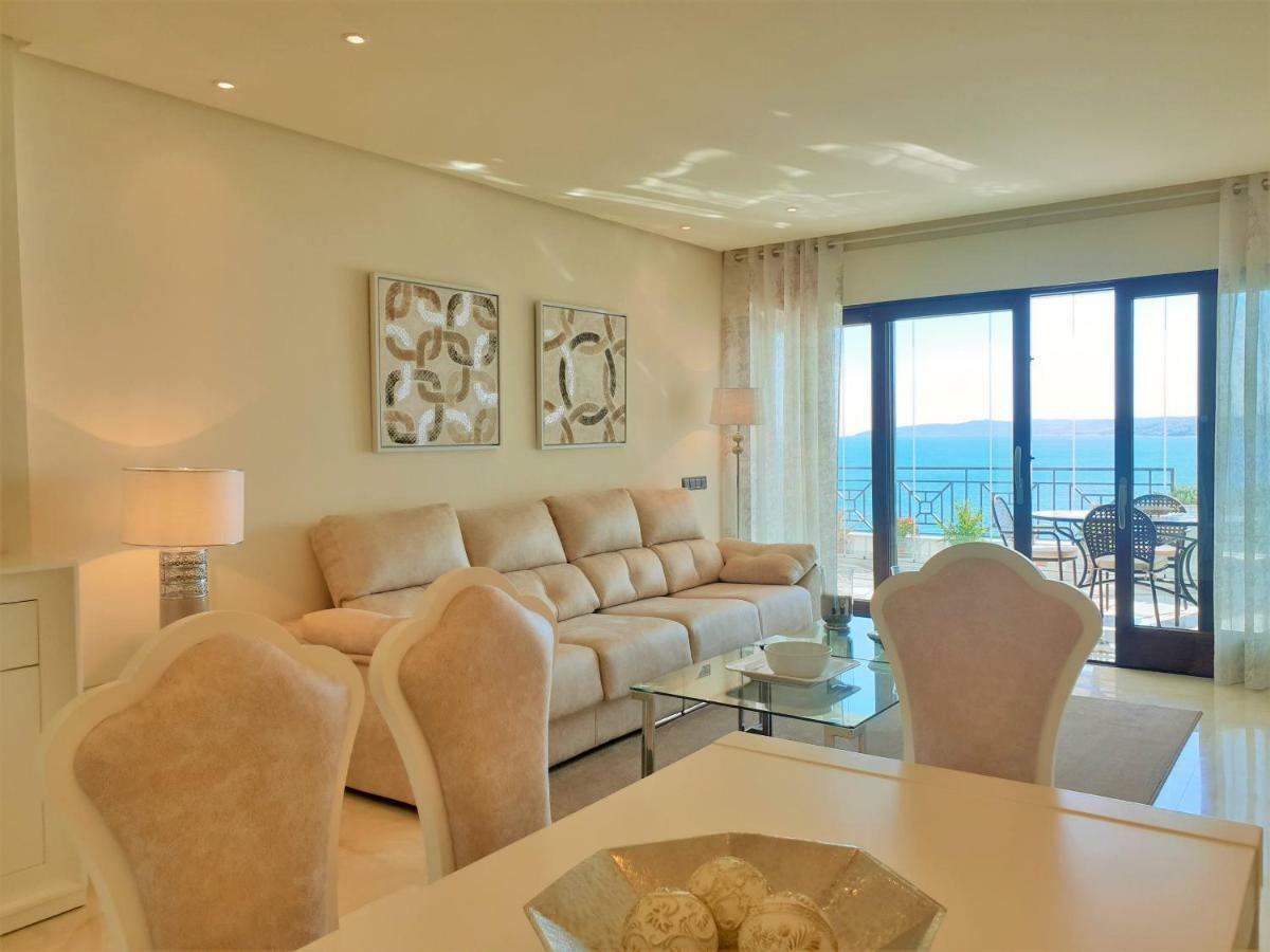 Apartment Luxury Frontal To The Sea In Doncella
