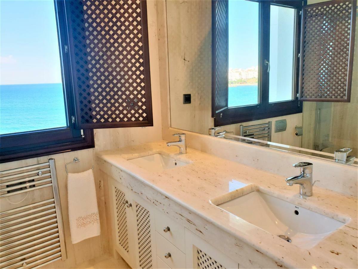 Luxury Frontal To The Sea In Doncella *