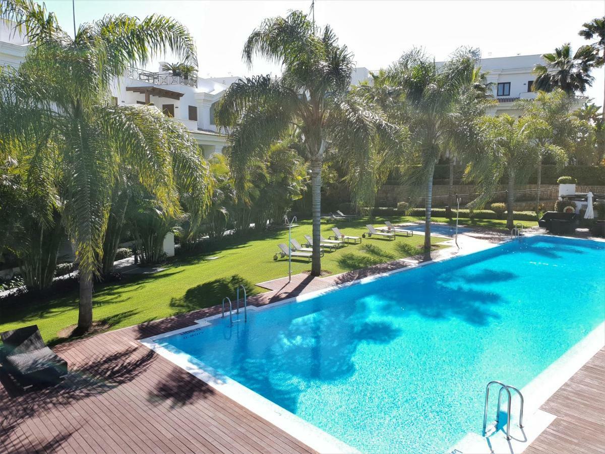 Luxury Frontal To The Sea In Doncella Estepona