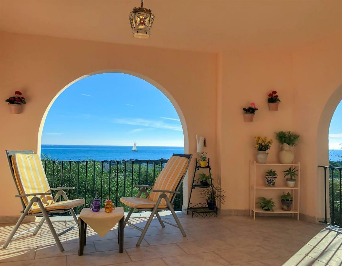 Seafront Holiday home *