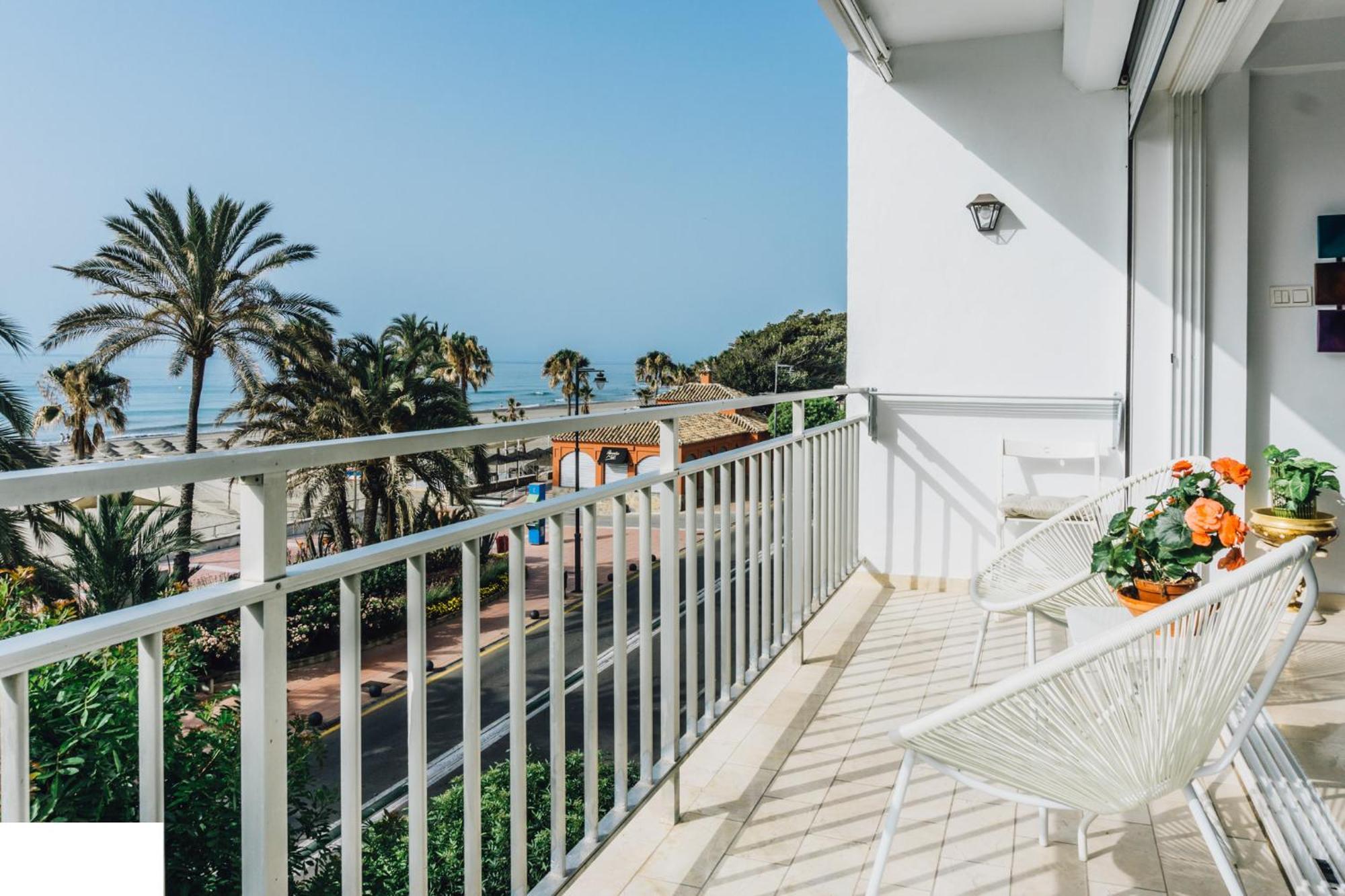 Apartment First Line Sea View