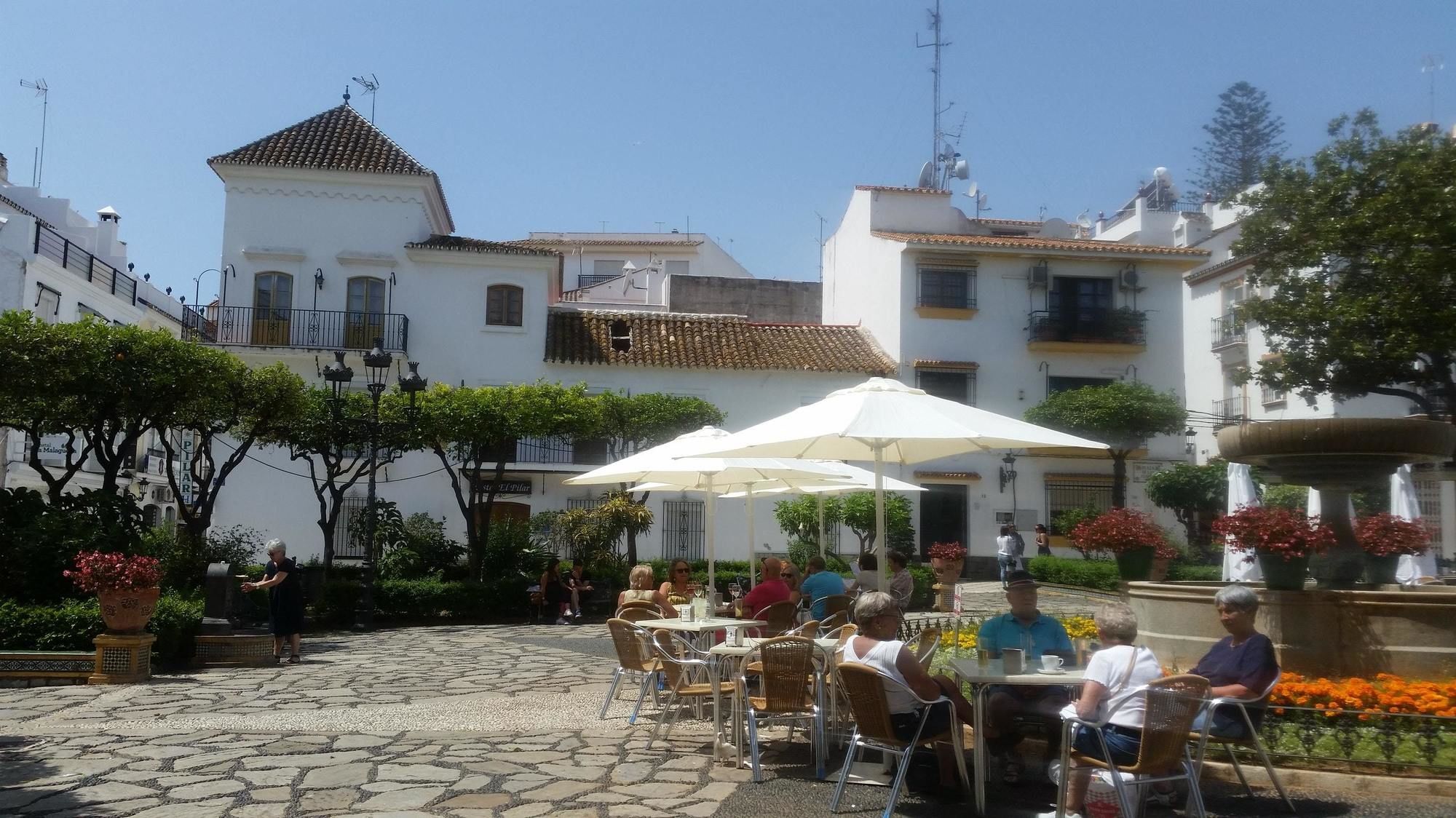 With 2 Bedrooms In Estepona, With Wonderful Sea View, Pool A Apartment Estepona
