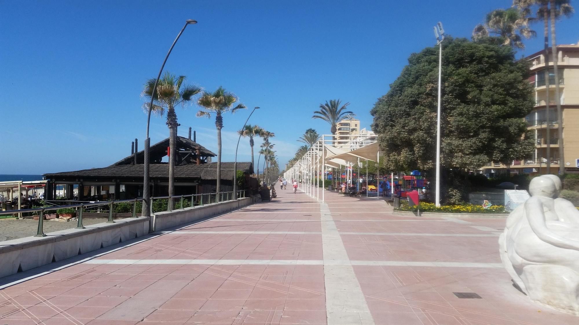 With 2 Bedrooms In Estepona, With Wonderful Sea View, Pool A Apartment Estepona
