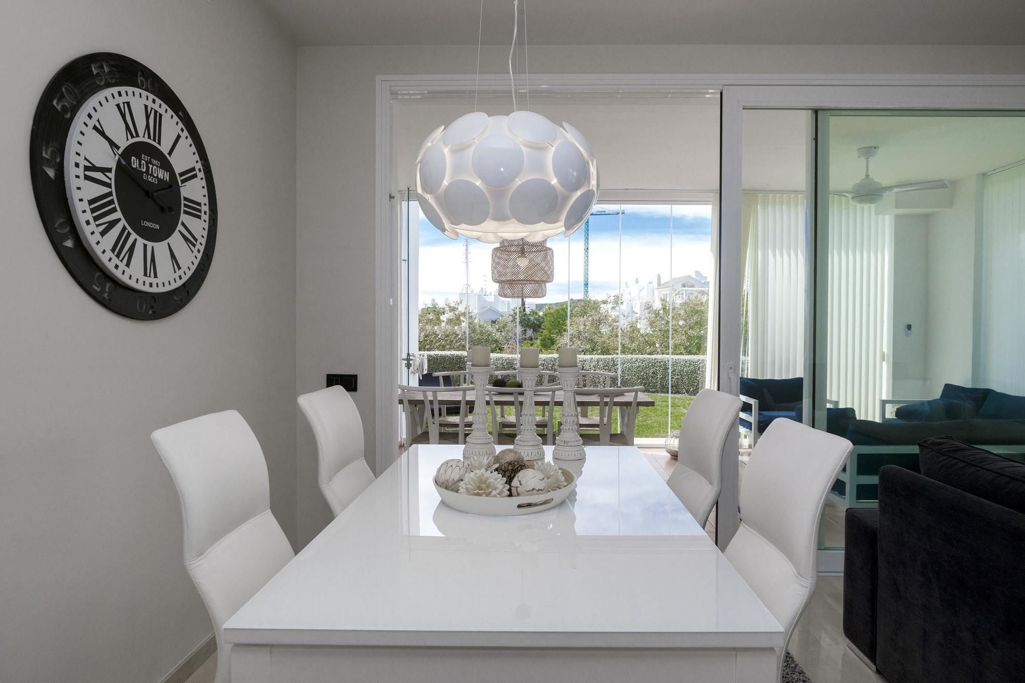 With 3 Bedrooms In Estepona, With Wonderful Mountain View, P *