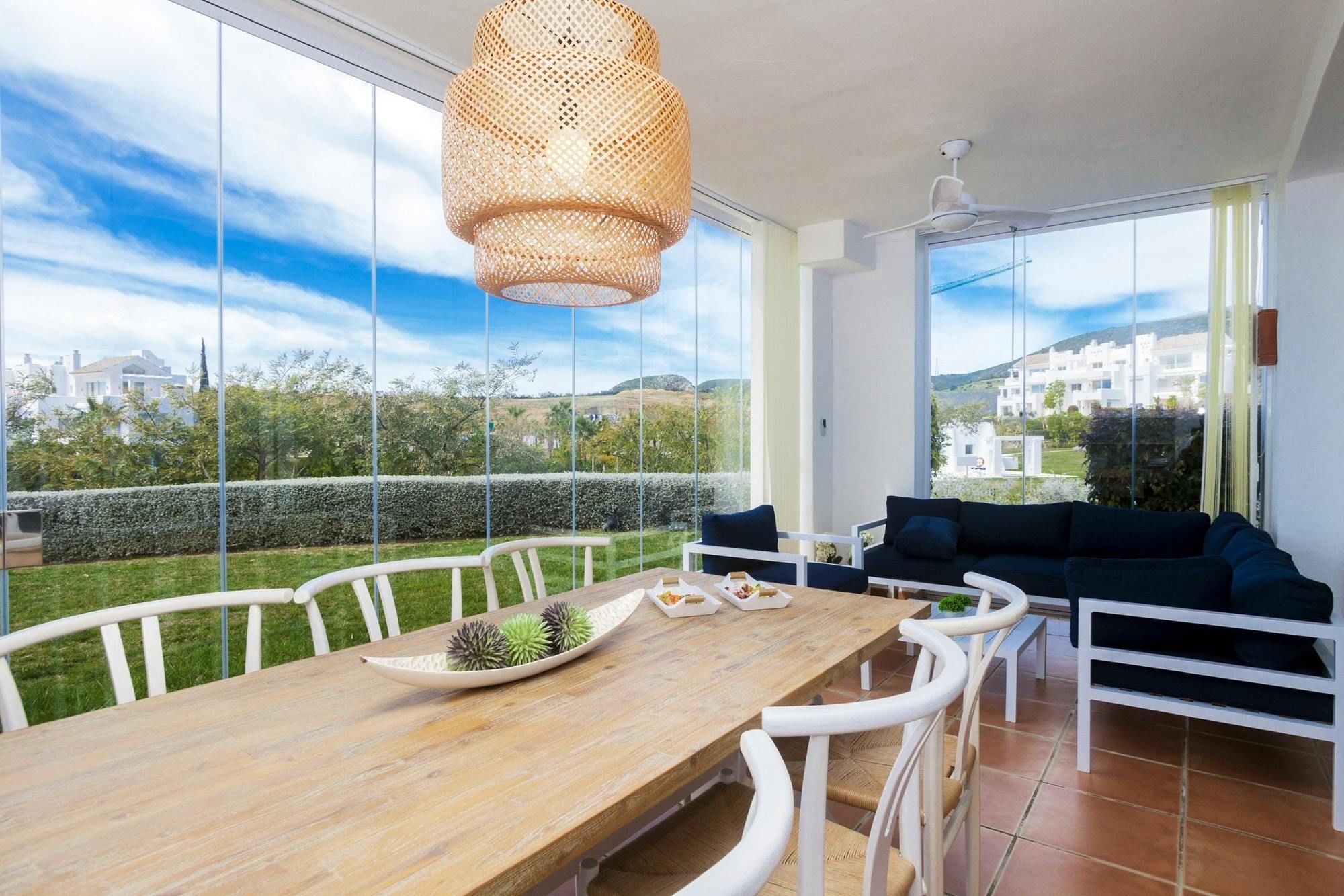 With 3 Bedrooms In Estepona, With Wonderful Mountain View, P Apartment *