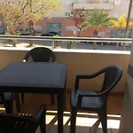 Apartamento De 3 Dormitorios - Cerca Del Puerto Y La Playa