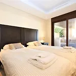 Estepona East Apartment Mia
