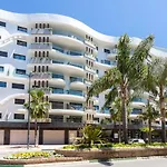 Blue Infinity Luxury Apartment By Ghr Rentals