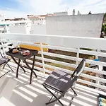 New Fantastic Location 2 Bed, 2 Bath Apartment 150M From The Beach, Central Estepona