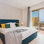Quartiers Marbella Penthouse In Hacienda Cifuentes Benahavis
