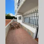 Apartamento En Urbanizacion Parque Antena, Estepona, Totalmente Renovado