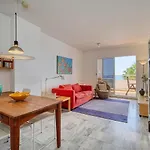 Apartment Boulevard 105