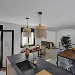 Renovated Townhouse San Roque 91