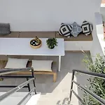 Renovated Townhouse San Roque 91