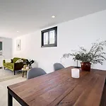 Renovated Townhouse San Roque 85