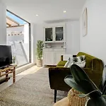 Renovated Townhouse San Roque 85