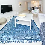 Vg- 2 Bedroom Apartment In Luxury Development