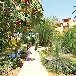 Beautiful Apartment In Estepona With 3 Bedrooms, Outdoor Swimming Pool And Swimming Pool