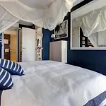 Apartment - Car Included