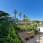 Sea & Village Luxury Appartment In The Marina