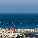 Estepona Marina With Sea Views, Pool And Parking
